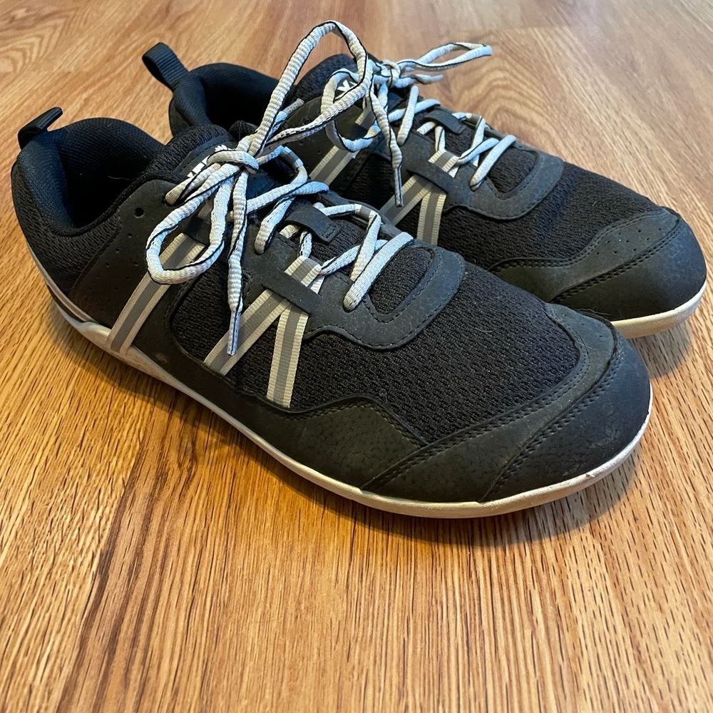 Xero Women’s Size 9 Shoes